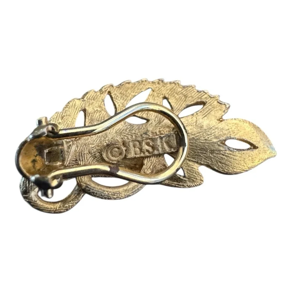 BSK Leaf Set Shiny Gold‎ Tone Textured Metal Brooch with Clip On Earrings
